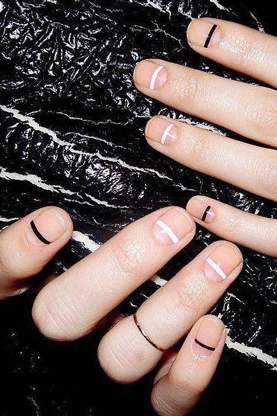 Minimalist Black and White Stripe Nail Designs | Feminine Modern Blog